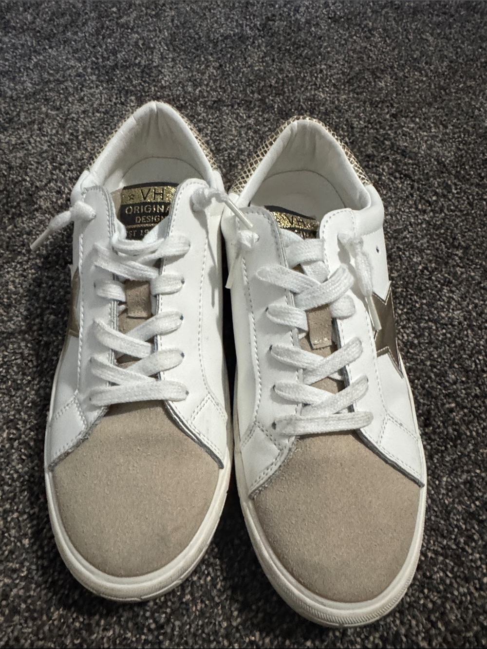 Vintage Havana White Sneakers with Taupe Toe and Metallic Gold Star - Picture 2 of 4